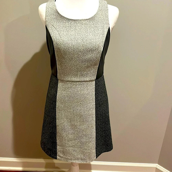 KENSIE color block sleeveless dress size S wear with knee boots - Picture 1 of 11